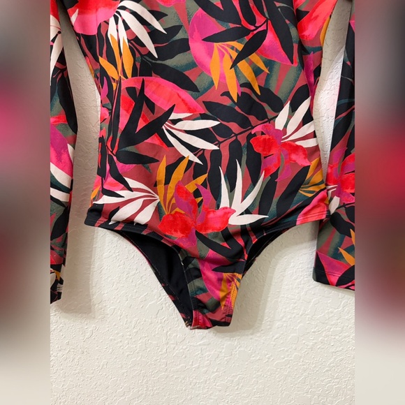 Billabong Core Mock Neck Bodysuit Rash Guard - S - Picture 3 of 8